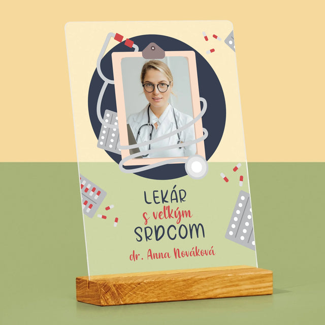 Fotografia A Podpis: Lekár S Veľkým Srdcom - Tlač Na Akrylové Sklo (Vertikálne)