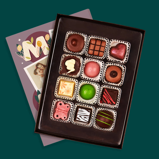 Fotokoláž: Písmená Mama - Pralinky