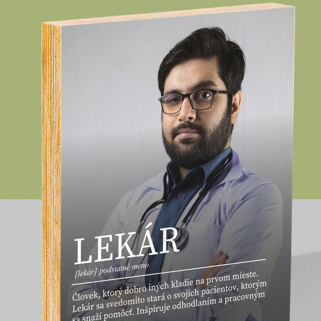 Fotografia A Podpis: Lekár Definícia - Tlač Na Drevo (Vertikálne)