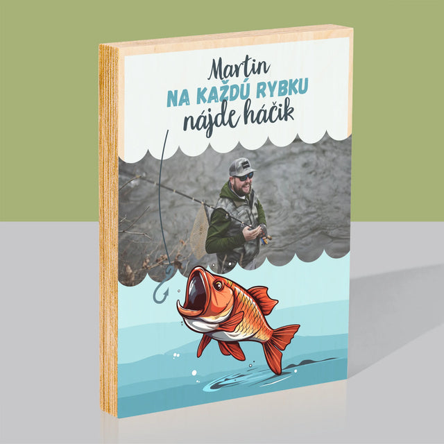 Fotografia A Podpis: Nájde Háčik - Tlač Na Drevo (Vertikálne)