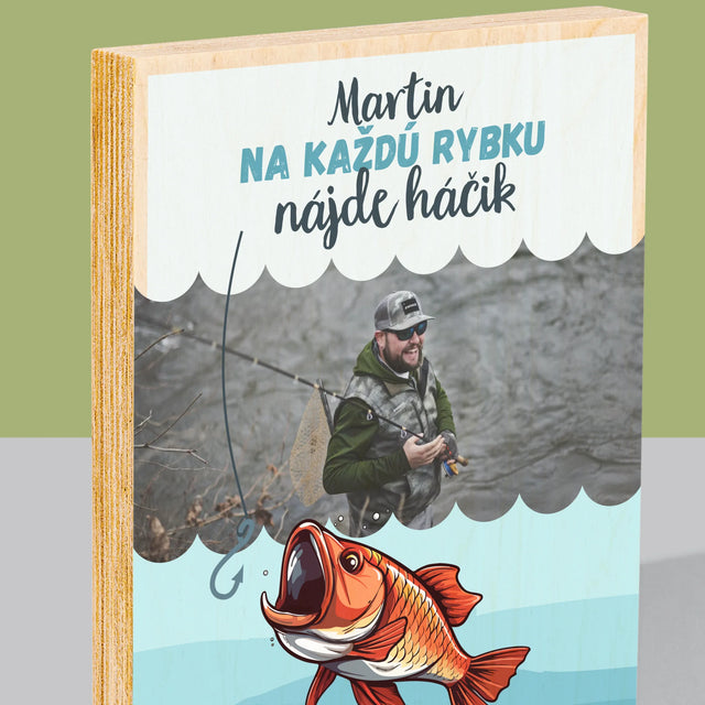 Fotografia A Podpis: Nájde Háčik - Tlač Na Drevo (Vertikálne)