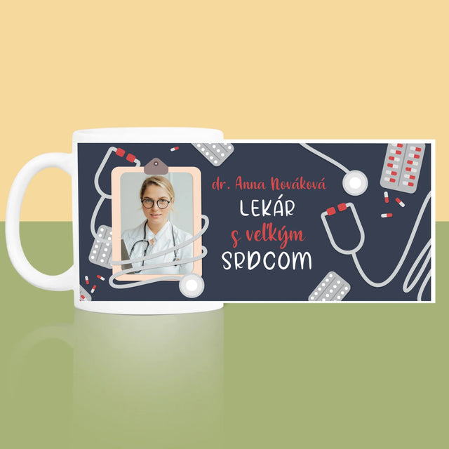Fotografia A Podpis: Lekár S Veľkým Srdcom - Hrnček