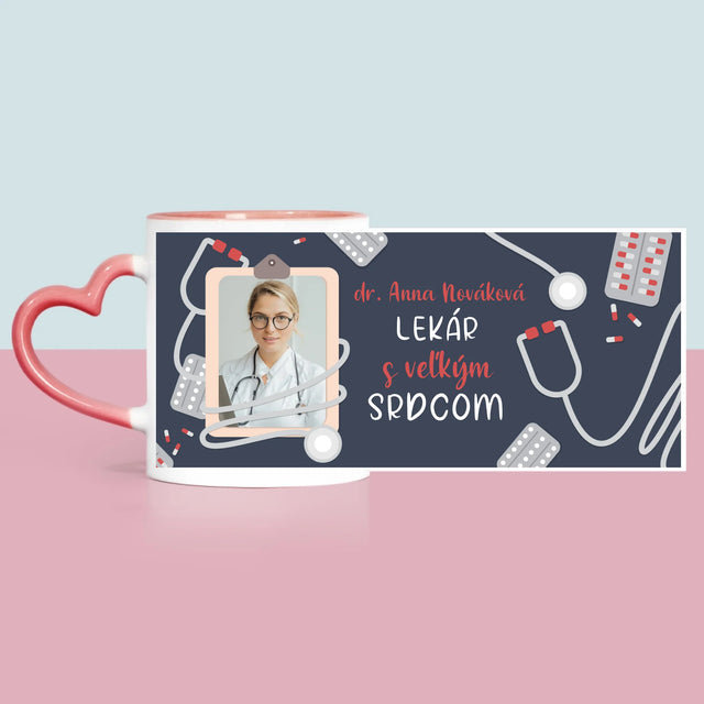 Fotografia A Podpis: Lekár S Veľkým Srdcom - Hrnček