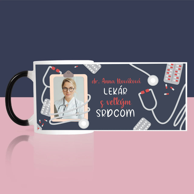Fotografia A Podpis: Lekár S Veľkým Srdcom - Hrnček