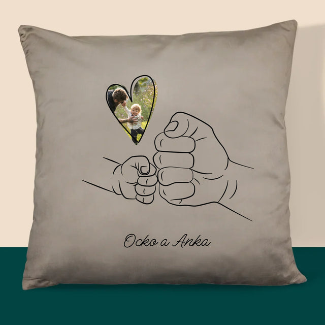 Fotografia A Podpis: Ocko Dieťa Rúčka - Vankúš