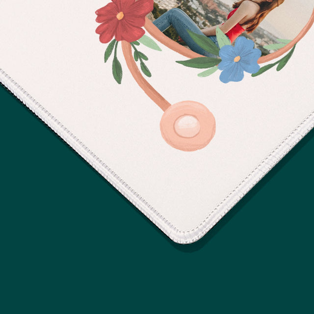 Fotografia A Podpis: Stetoskop Kvety - Podložka Pod Myš