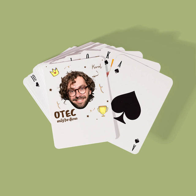 Fotografia A Podpis: Hrdina Otec - Hracie Karty