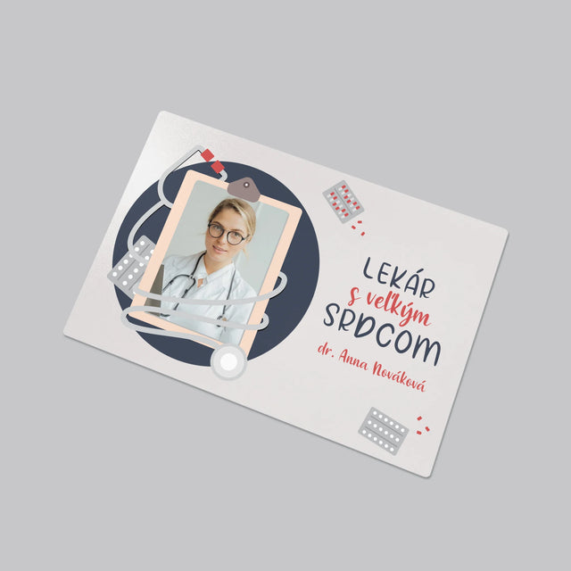 Fotografia A Podpis: Lekár S Veľkým Srdcom - Podložka Na Stôl