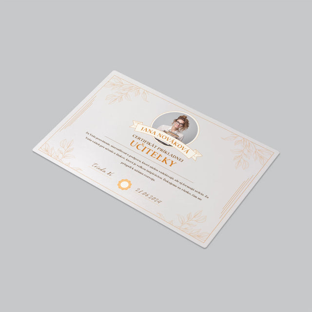Fotografia A Podpis: Certifikát Príkladnej Učiteľky - Podložka Na Stôl