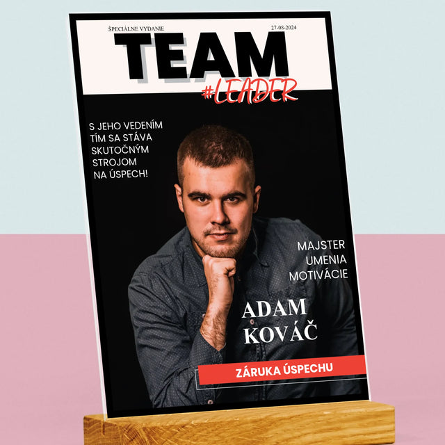 Obálka Časopisu: Team Leader - Tlač Na Akrylové Sklo