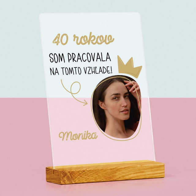 Fotografia A Podpis: Na Tomto Vzhľade Som Pracovala 40 Rokov - Tlač Na Akrylové Sklo
