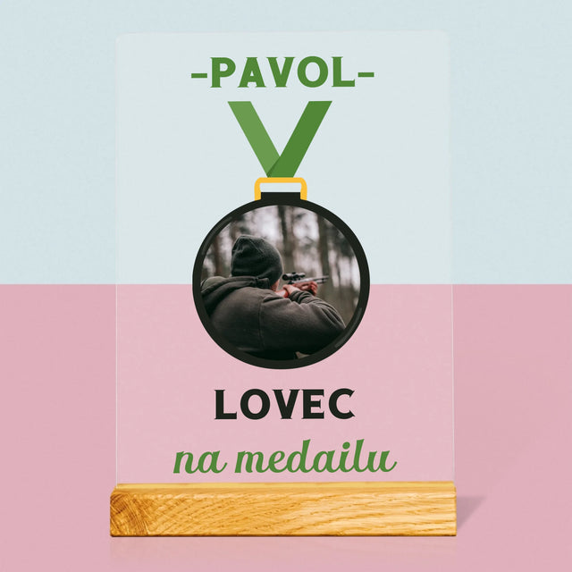 Fotografia A Podpis: Lovec Na Medailu - Tlač Na Akrylové Sklo