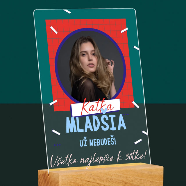 Fotografia A Podpis: Mladšia Už Nebudeš - Tlač Na Akrylové Sklo