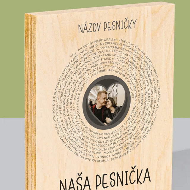 Fotografia A Podpis: Naša Pesnička S Textom - Tlač Na Drevo (Vertikálne)