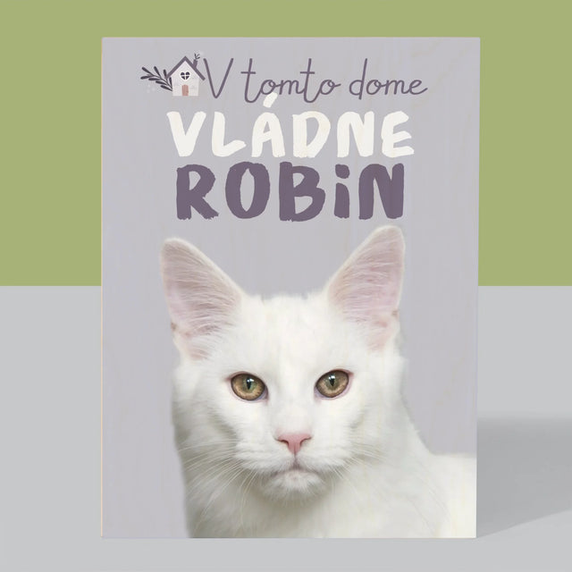 Fotografia A Podpis: V Tomto Dome Vládne Zviera - Tlač Na Drevo (Vertikálne)