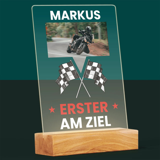 Zdjęcie I Podpis: Pierwszy Na Mecie - Wydruk Na Szkle Akrylowym | DE