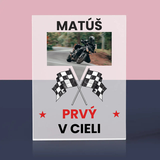 Fotografia A Podpis: Prvý V Cieli - Akrylový Blok (Vertikálne)