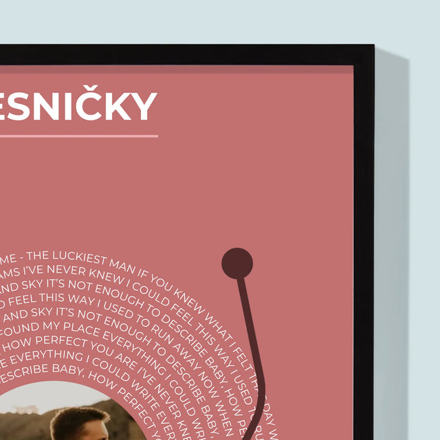 Fotografia A Podpis: Naša Pesnička Vinylová Platňa - Zarámováná Tlač 30X40 (Vertikálne)