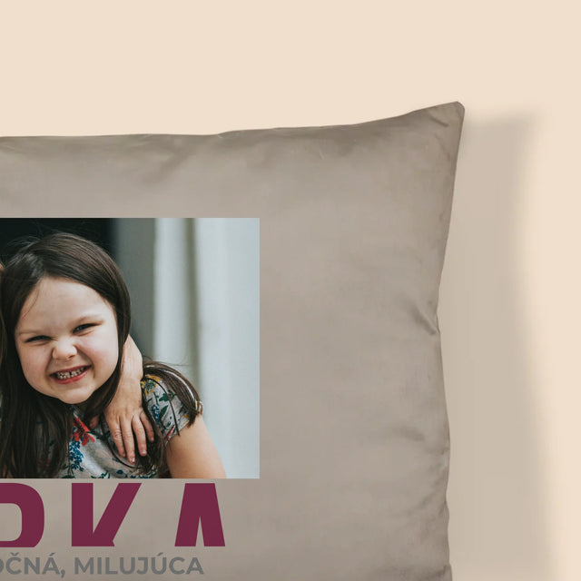 Fotokoláž: Babka Charakterové Vlastnosti - Vankúš 