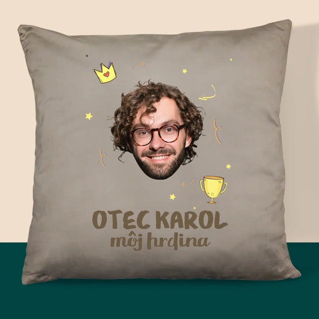 Fotografia A Podpis: Hrdina Otec - Vankúš 