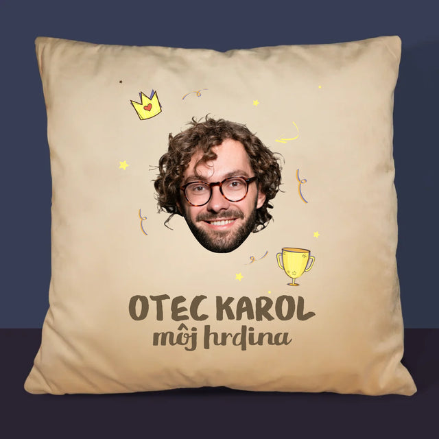 Fotografia A Podpis: Hrdina Otec - Vankúš 