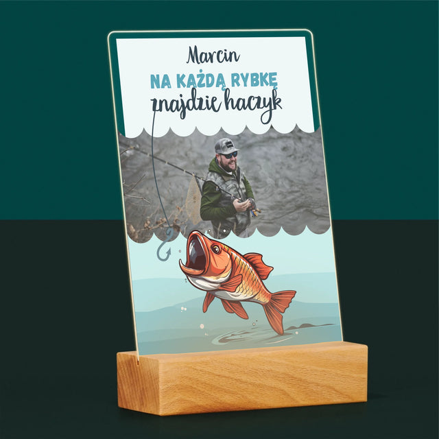 Fotografia A Podpis: Nájde Háčik - Tlač Na Akrylové Sklo (Vertikálne)