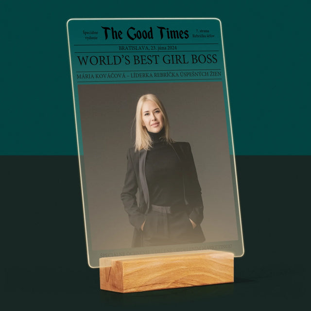 Obálka Časopisu: World’S Best Girl Boss - Tlač Na Akrylové Sklo (Vertikálne)
