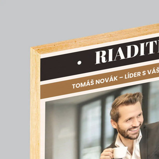 Obálka Časopisu: Riaditeľ - Tlač Na Drevo (Vertikálne)