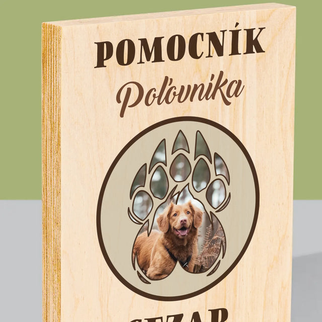 Tvar Z Fotografií: Pomocník Poľovníka - Tlač Na Drevo (Vertikálne)