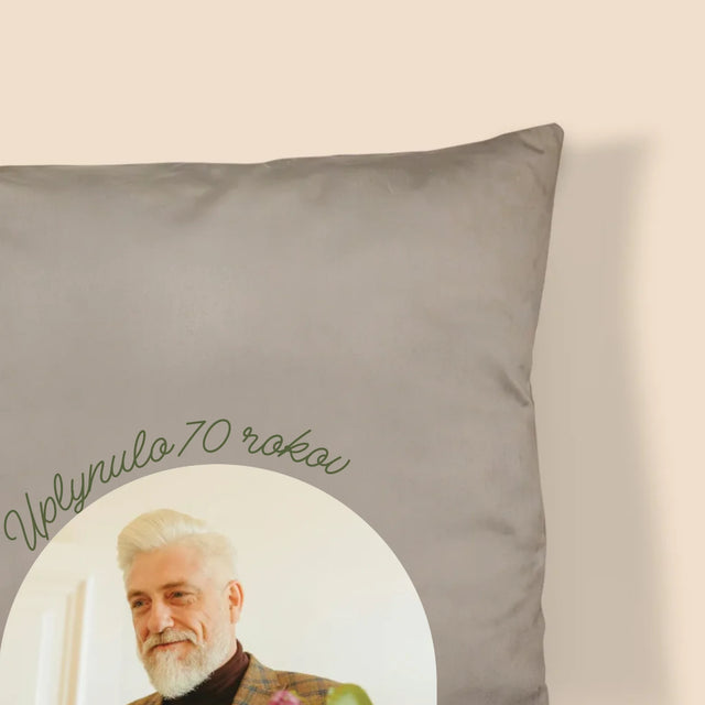 Fotografia A Podpis: Uplynulo 70 Rokov - Vankúš 