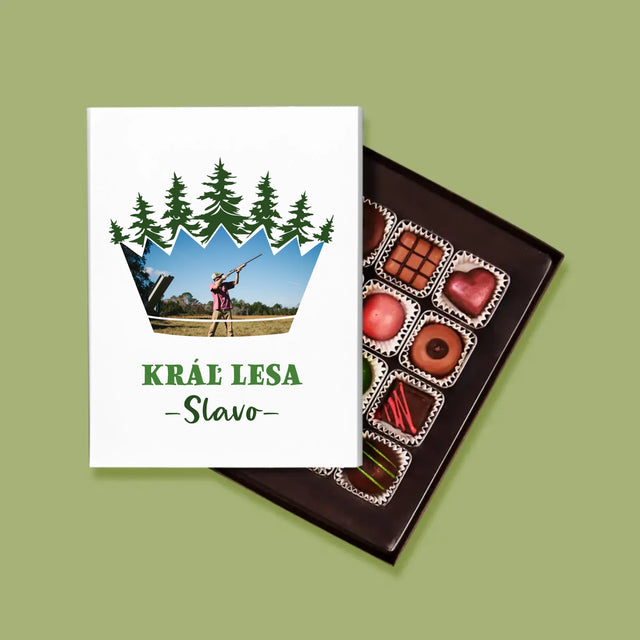 Tvar Z Fotografií: Kráľ Lesa - Pralinky
