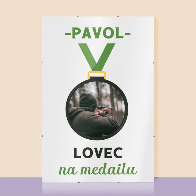 Fotografia A Podpis: Lovec Na Medailu - Plagát