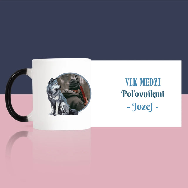 Zdjęcie I Podpis: Wilk Wśród Myśliwych - Kubek z Nadrukiem | SK