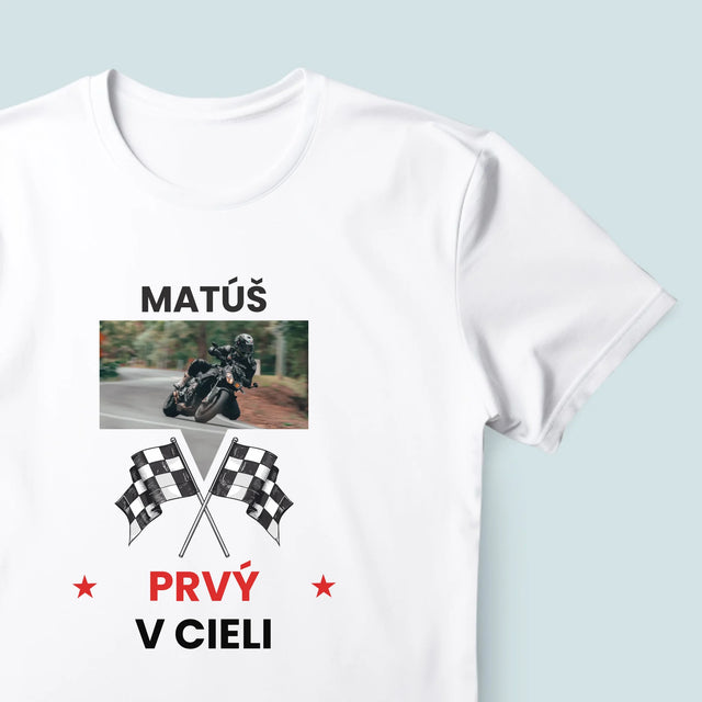 Zdjęcie I Podpis: Pierwszy Na Mecie - Koszulka Męska z Nadrukiem | SK